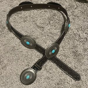 CLEAR OUT 🔥✨ Ariat Turquoise Concho Belt